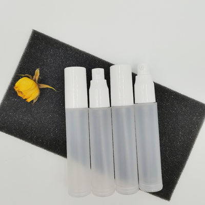 서리로 덥은 플라스틱 화장용 병은 피부 관리 포장을 위한 5ml 10ml 15ml 50ml 100ml를 놓았습니다