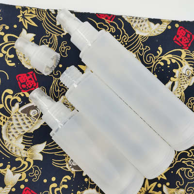 서리로 덥은 플라스틱 화장용 병은 피부 관리 포장을 위한 5ml 10ml 15ml 50ml 100ml를 놓았습니다