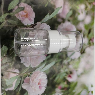 럭셔리 클리어 빈 Upg 30ml Petg 병 울트라 파인 스프레이어 화이트